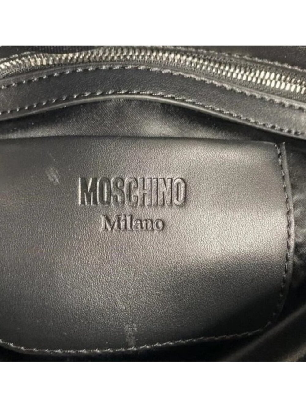 New 💯 Authentic Moschino quilted logo clutch bag - Picture 11 of 15